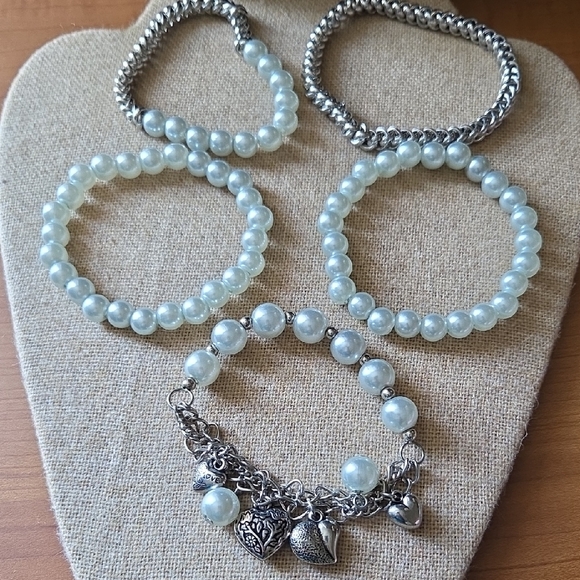 Paparazzi 6 Piece Necklace Silver Heart With Pearl Bracelets Set - Picture 3 of 17